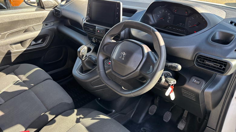 Peugeot Partner Long Diesel 850 1.5 BlueHDi 100 Professional Crew Van